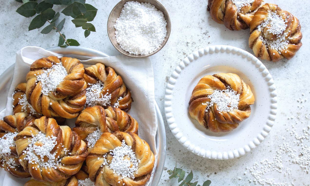 Saftiga Kanelbullar Med äkta Kanel Recept | Dr. Oetker